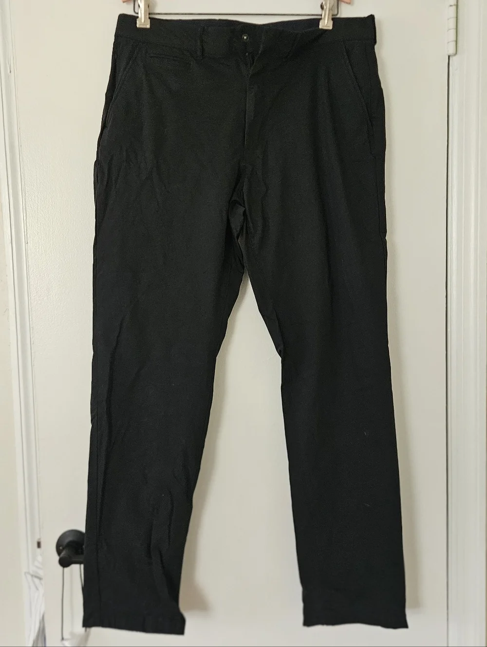 J Crew Mens 1040 Tech Pants Athletic Tapered Fit 35x34 Black AX689 Stretch Golf